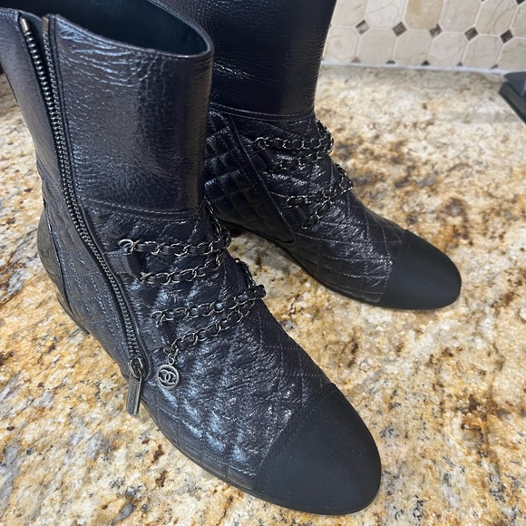 Chanel boots , worn few times. Leather is in perfect condition, bottoms worn . - Picture 3 of 4